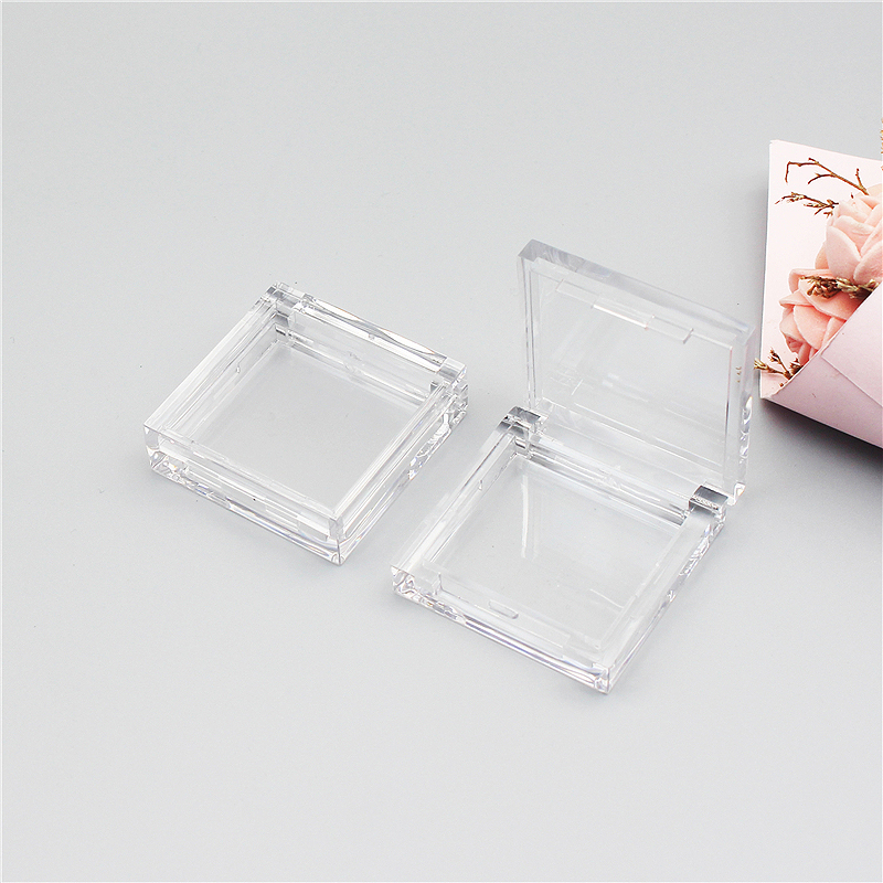 Square monochrome eye shadow box