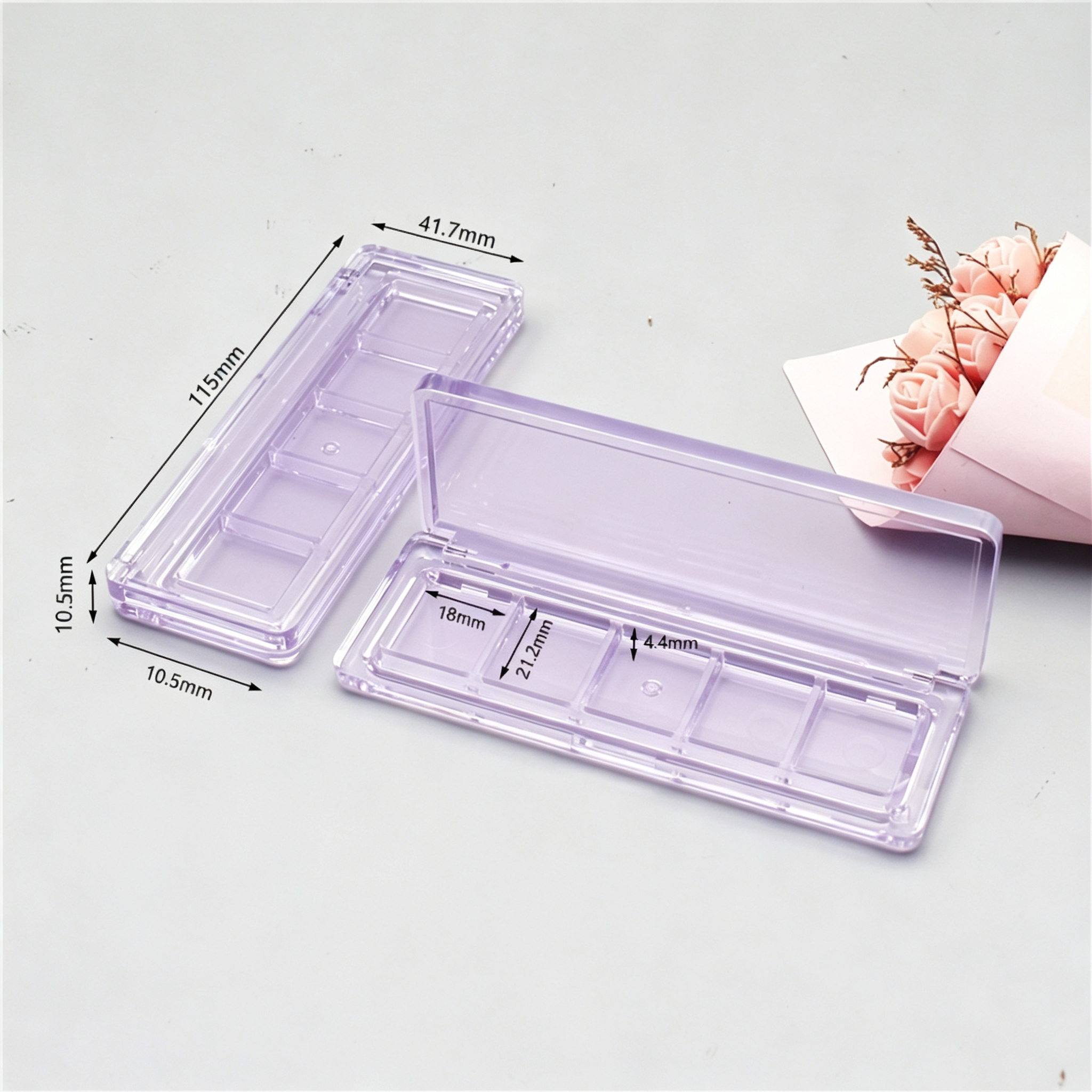 Rectangular snap-back 5-color eyeshadow palette
