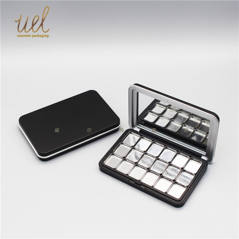 Magnetic rectangular eye shadow box