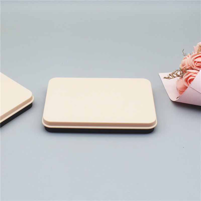 Rectangular magnetic blush box